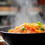 Técnicas de cocina asiática con wok y especias